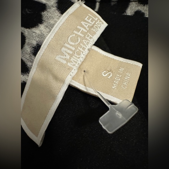 MICHAEL KORS FITTED LEOPARD PRINT ELEGANT MID SKIRT - Picture 3 of 6